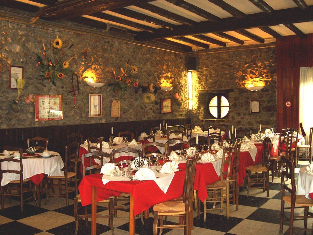 Logis Hotel Restaurant De La Poste Tarascon-sur-Ariège Zewnętrze zdjęcie
