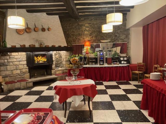 Logis Hotel Restaurant De La Poste Tarascon-sur-Ariège Zewnętrze zdjęcie