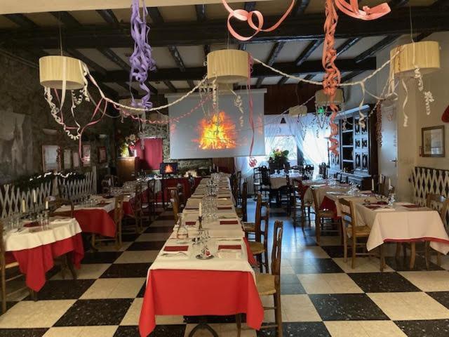 Logis Hotel Restaurant De La Poste Tarascon-sur-Ariège Zewnętrze zdjęcie