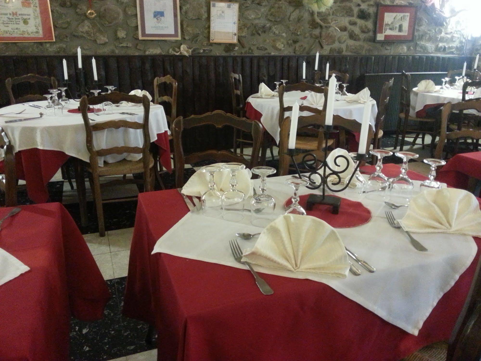 Logis Hotel Restaurant De La Poste Tarascon-sur-Ariège Zewnętrze zdjęcie