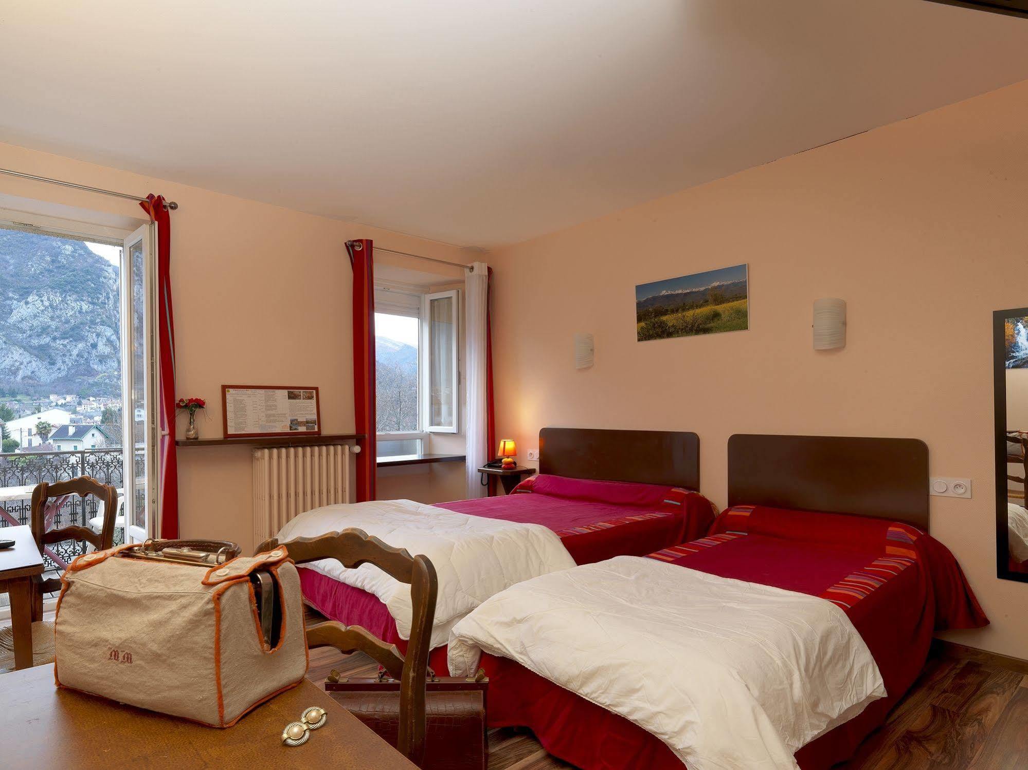 Logis Hotel Restaurant De La Poste Tarascon-sur-Ariège Zewnętrze zdjęcie