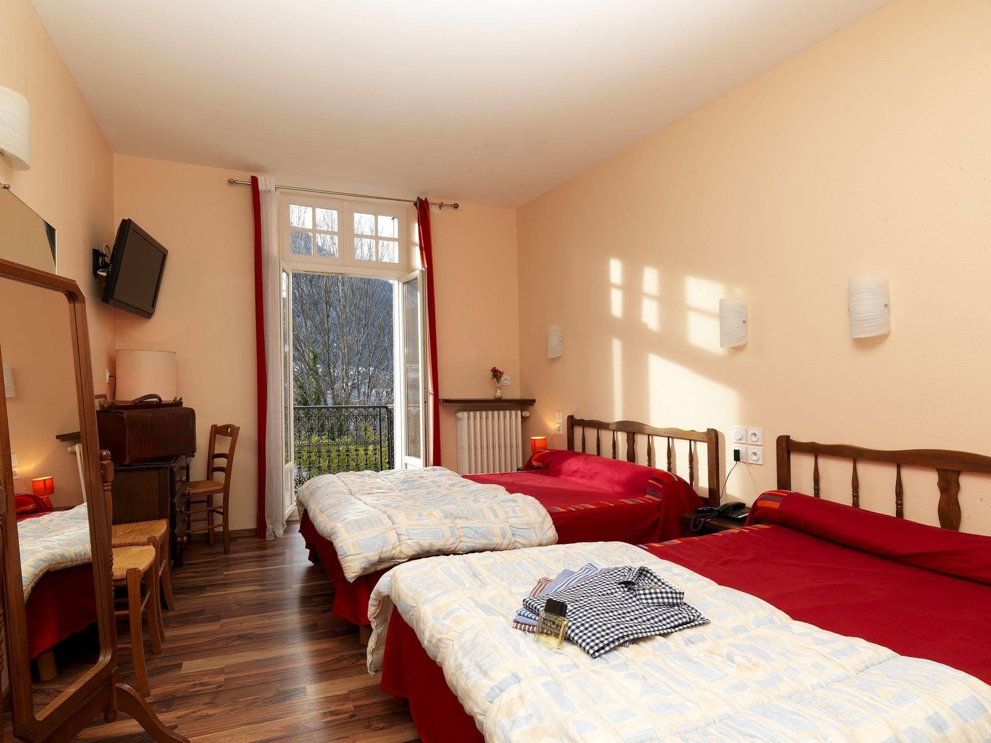 Logis Hotel Restaurant De La Poste Tarascon-sur-Ariège Zewnętrze zdjęcie