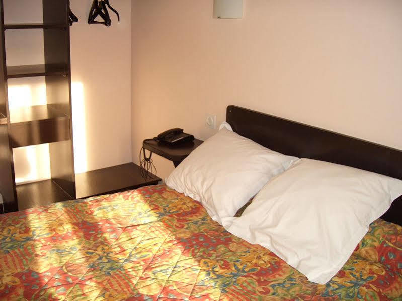 Logis Hotel Restaurant De La Poste Tarascon-sur-Ariège Zewnętrze zdjęcie